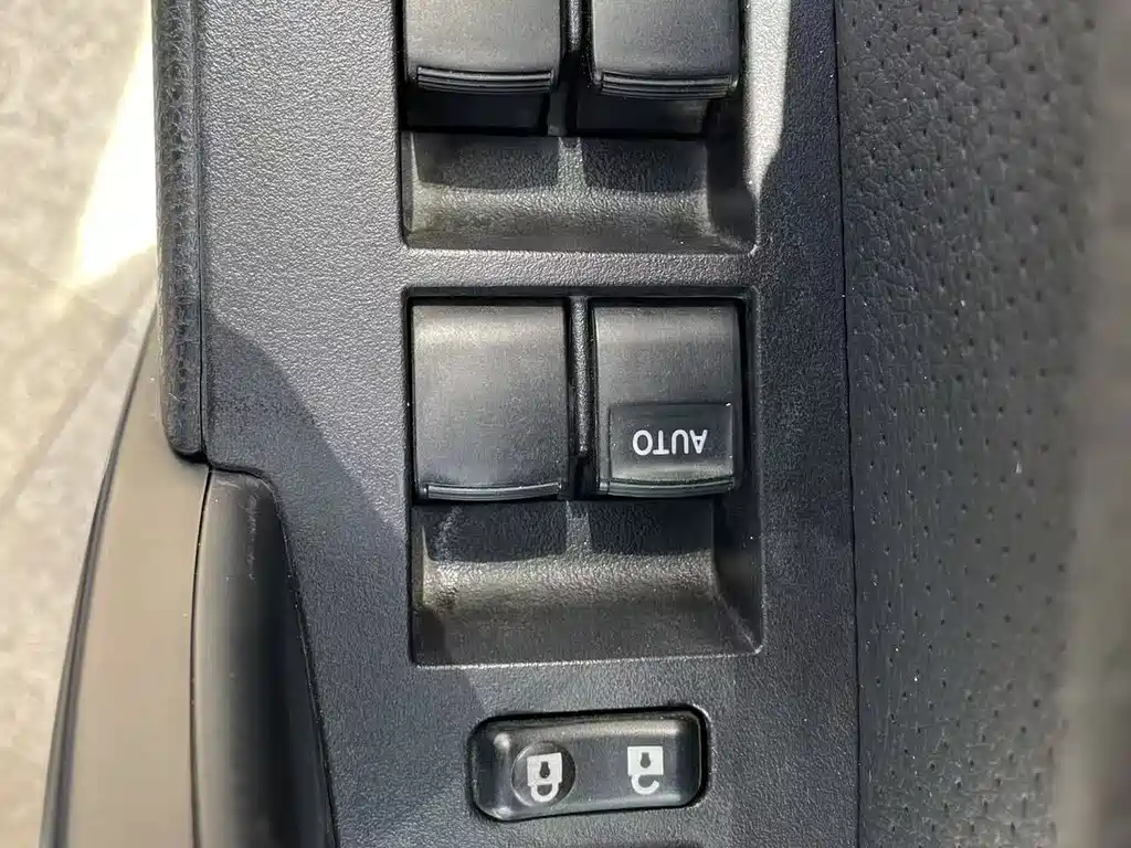 Corolla 2017 facelift 1.2T S-CVT GL купить на сайте DeffCars