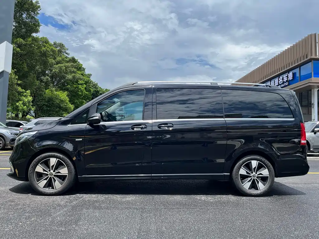 Mercedes-Benz V-Class 2022 V 260 Premium Edition купить на сайте DeffCars