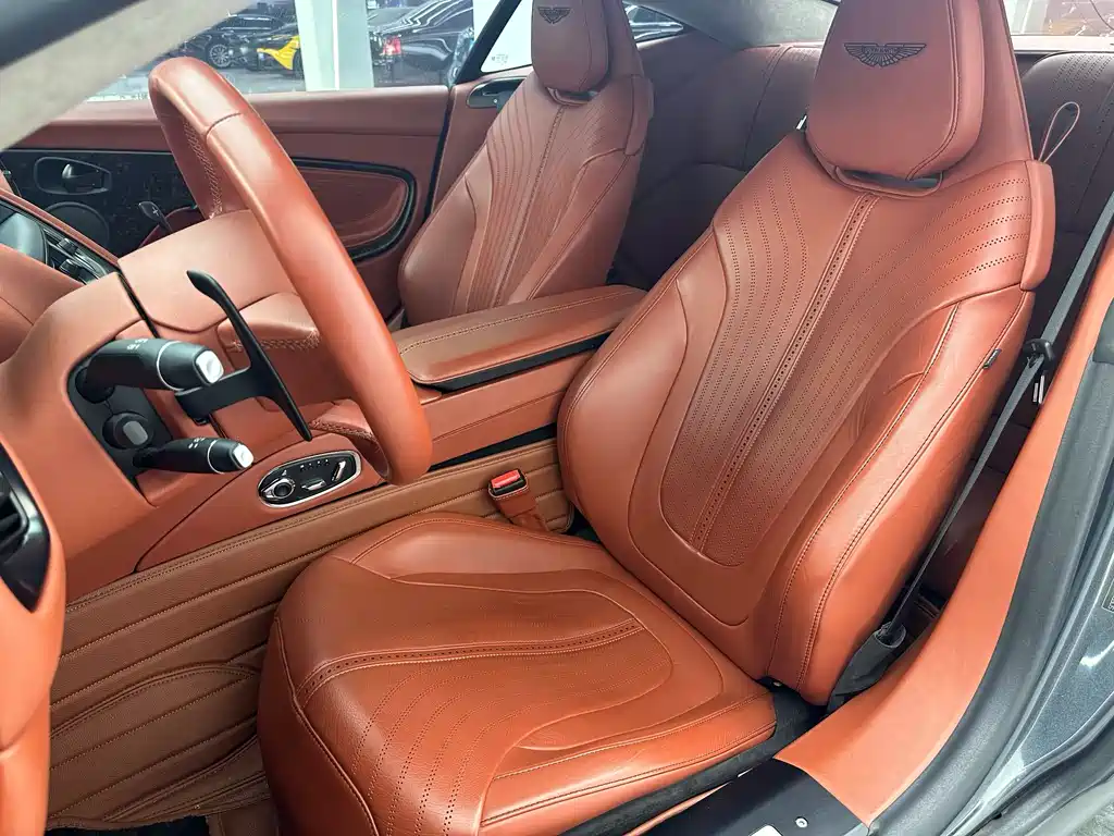 Aston Martin DB11 2019 4.0T V8 Coupe купить на сайте DeffCars