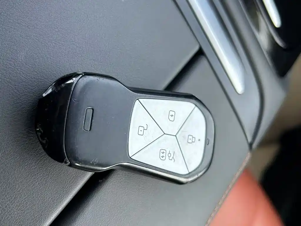 Xpeng P7 2022 model 480G+ купить на сайте DeffCars
