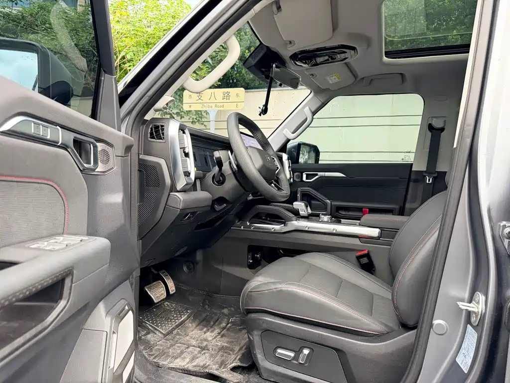 Jietu Traveler 2024 2.0T 4WD Crossing PRO Entertainment Edition купить на сайте DeffCars
