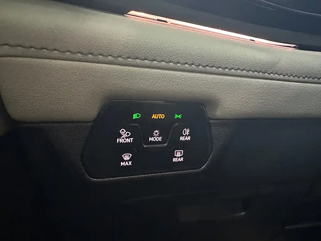 Touron 2021 380TSI four-wheel drive luxury version купить на сайте DeffCars