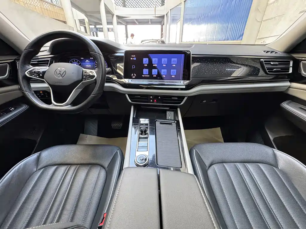 Touron 2022 380TSI four-wheel drive luxury version купить на сайте DeffCars
