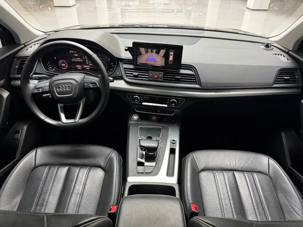 Audi Q5L 2020 facelift 40 TFSI enjoys fashionable style купить на сайте DeffCars