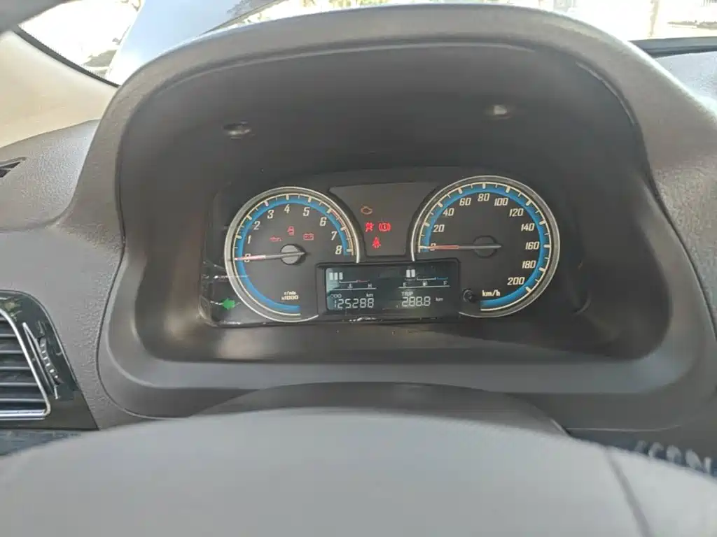 Baojun 730 2014 1.5L manual luxury navigation ESP version 7 seats купить на сайте DeffCars