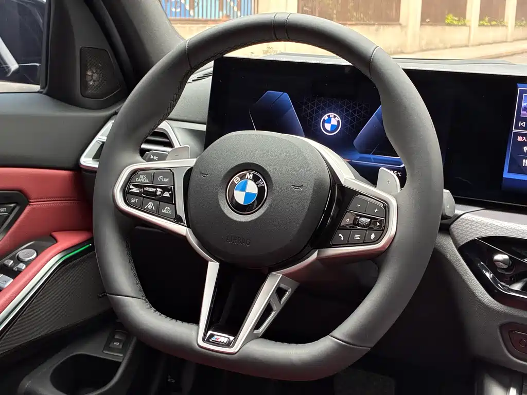 BMW 3 Series 2025 330Li Exclusive M Sports Night Package купить на сайте DeffCars