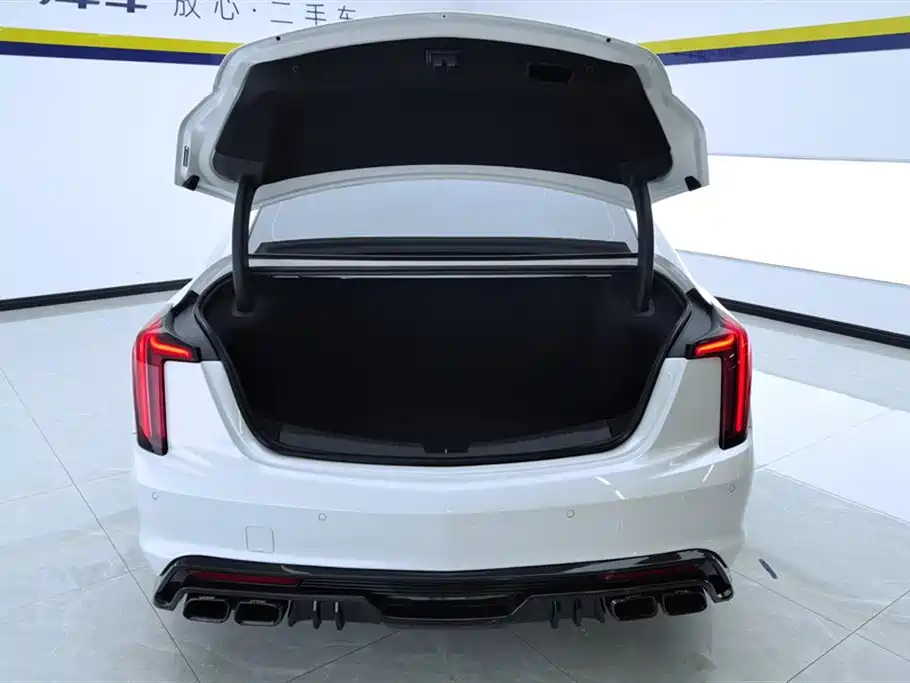 Cadillac CT5 2024 28T Luxury Pro купить на сайте DeffCars