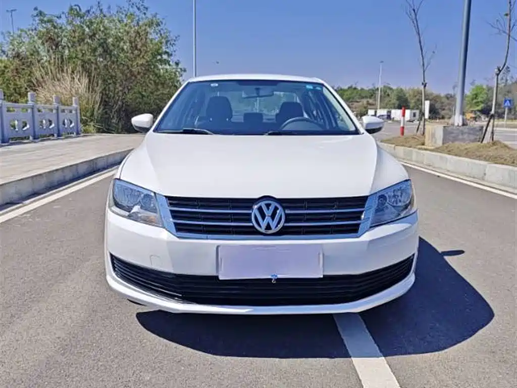 Lavida 2013 facelift classic 1.6L automatic fashion version купить на сайте DeffCars