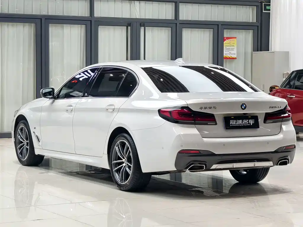 BMW 5 Series 2022 525Li M Sports Package купить на сайте DeffCars