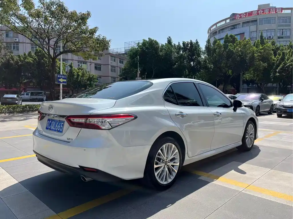 Camry 2019 2.5G Deluxe Edition National VI купить на сайте DeffCars