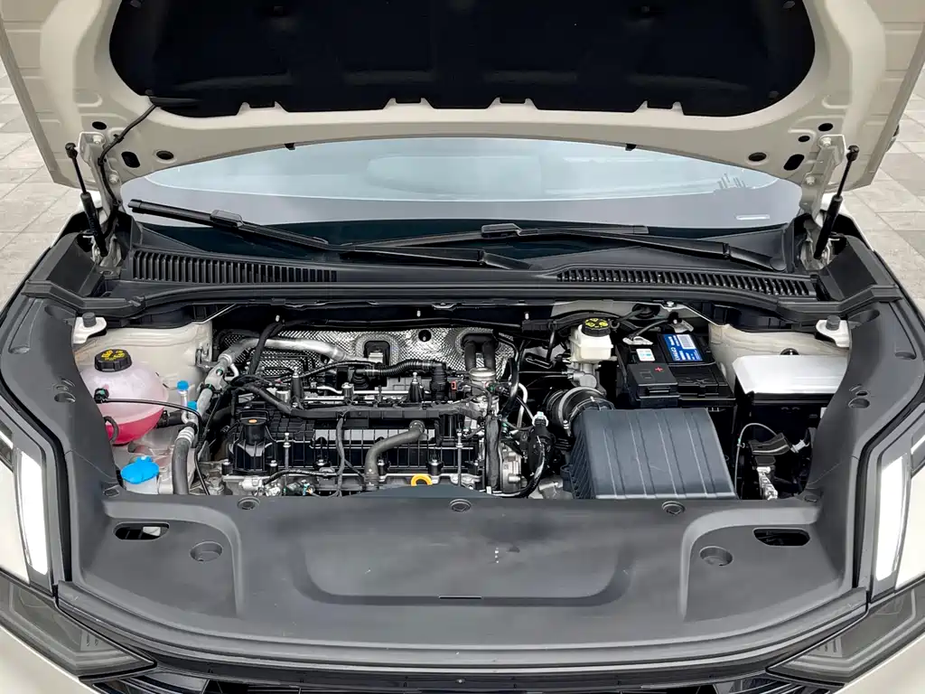 Lynk & Co 06 2025 Renew 1.5T Halo купить на сайте DeffCars