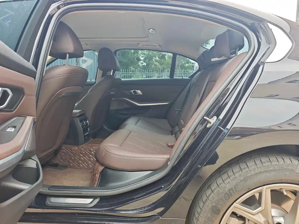 BMW i3 2022 eDrive 35 L купить на сайте DeffCars