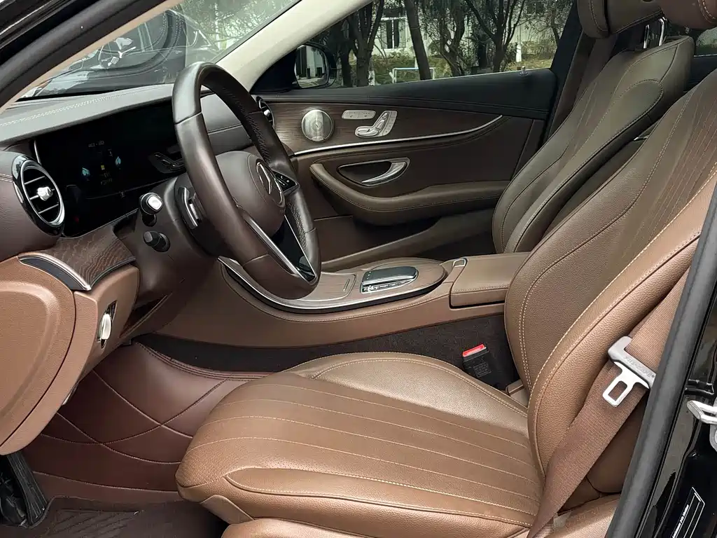 Mercedes-Benz E-Class 2023 E 300 L Luxury Model купить на сайте DeffCars