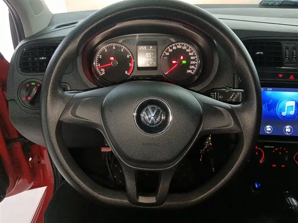 Polo 2016 1.4L automatic fashion model купить на сайте DeffCars