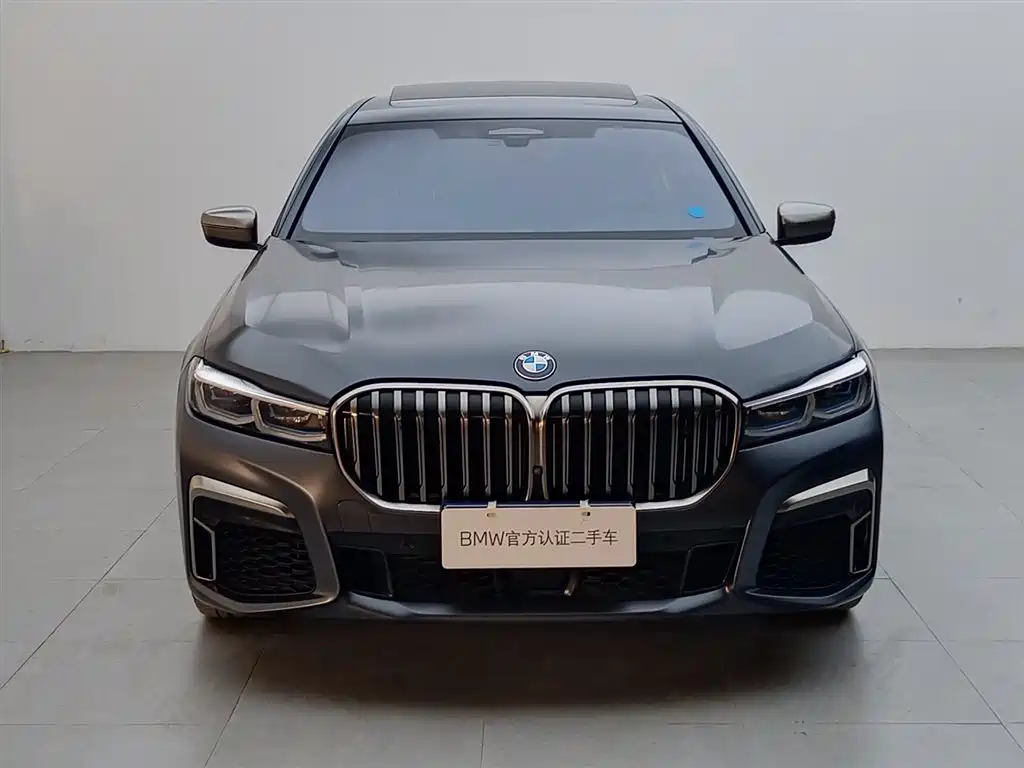 BMW 7 Series 2019 M760Li xDrive V12 Sports Package купить на сайте DeffCars