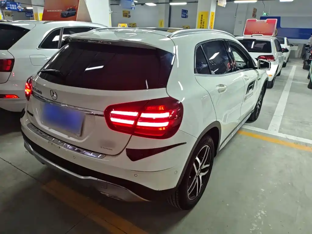 Mercedes-Benz GLA 2017 GLA 200 Fashion Model купить на сайте DeffCars