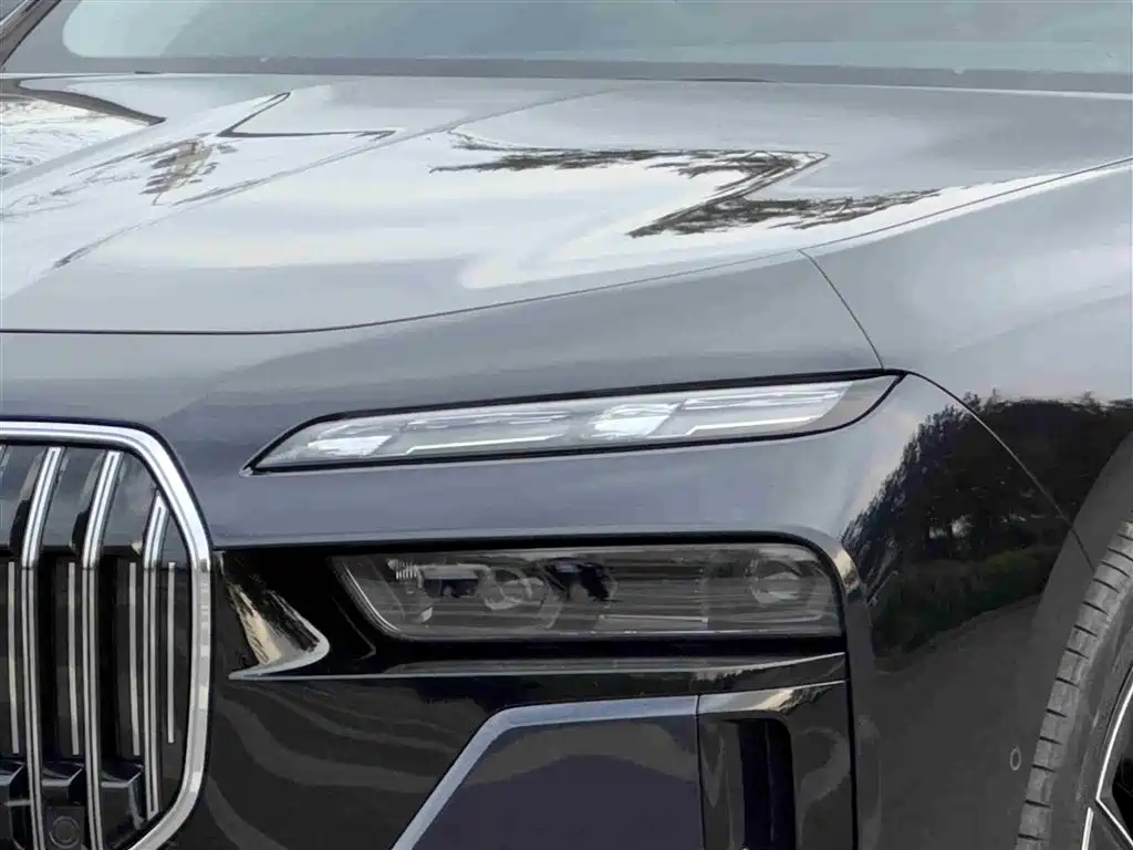 BMW 7 Series 2023 740Li Leading M Sports Package купить на сайте DeffCars