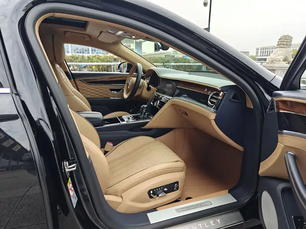Flying Spur 2021 4.0T V8 Standard Edition купить на сайте DeffCars