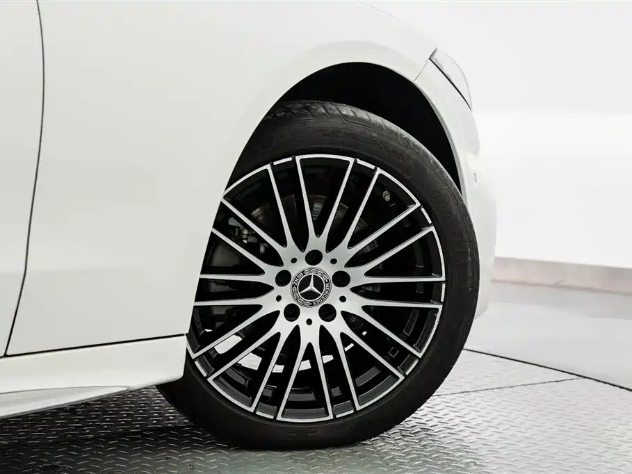 Mercedes-Benz C-Class 2023 C 200 L Sports Edition купить на сайте DeffCars