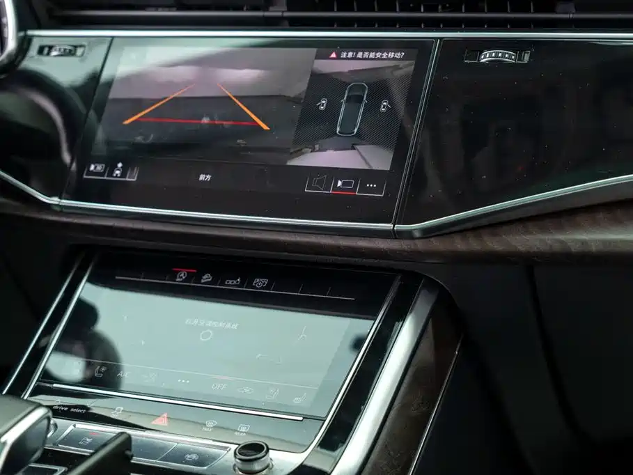 Audi Q7 2020 55 TFSI quattro S line sports купить на сайте DeffCars