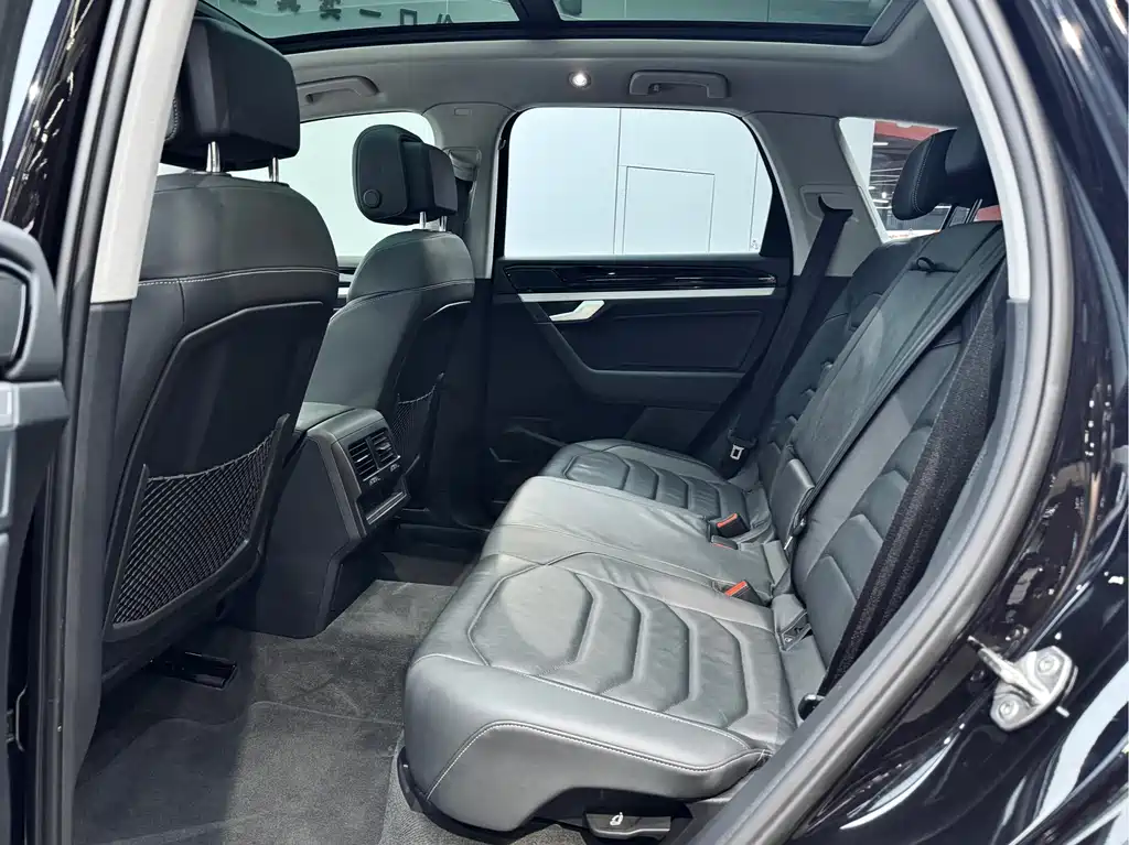 Touareg 2019 2.0TSI Pilot Edition National VI купить на сайте DeffCars