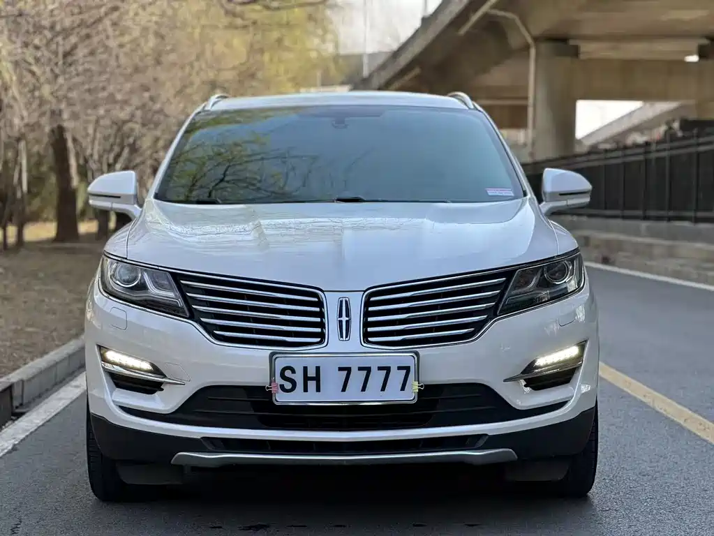 Lincoln MKC 2017 2.0T 2WD Exclusive Edition купить на сайте DeffCars