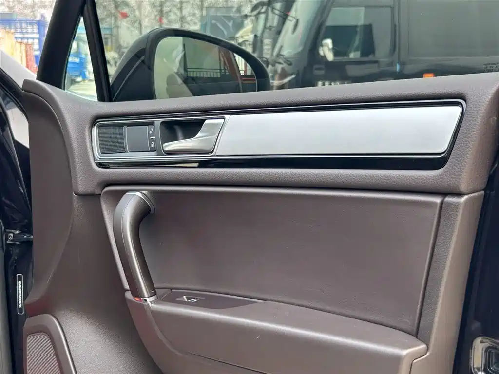 Touareg 2017 3.0TSI Extended Edition купить на сайте DeffCars