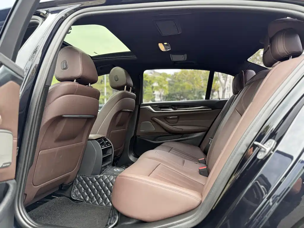 BMW 5 Series 2019 525Li M Sports Package купить на сайте DeffCars