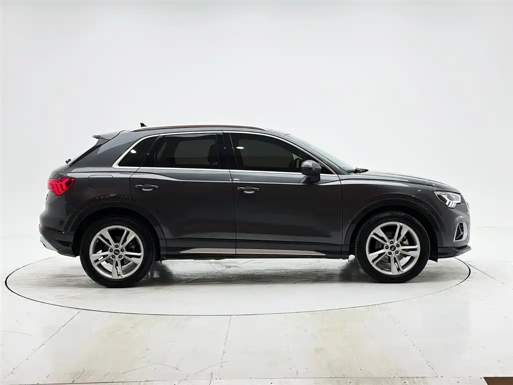 Audi Q3 2022 35 TFSI Fashionable and Elegant купить на сайте DeffCars
