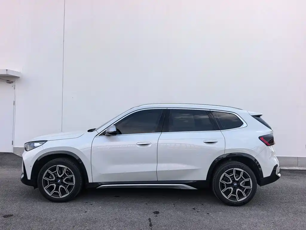 BMW X1 2024 sDrive25Li X Design Package купить на сайте DeffCars
