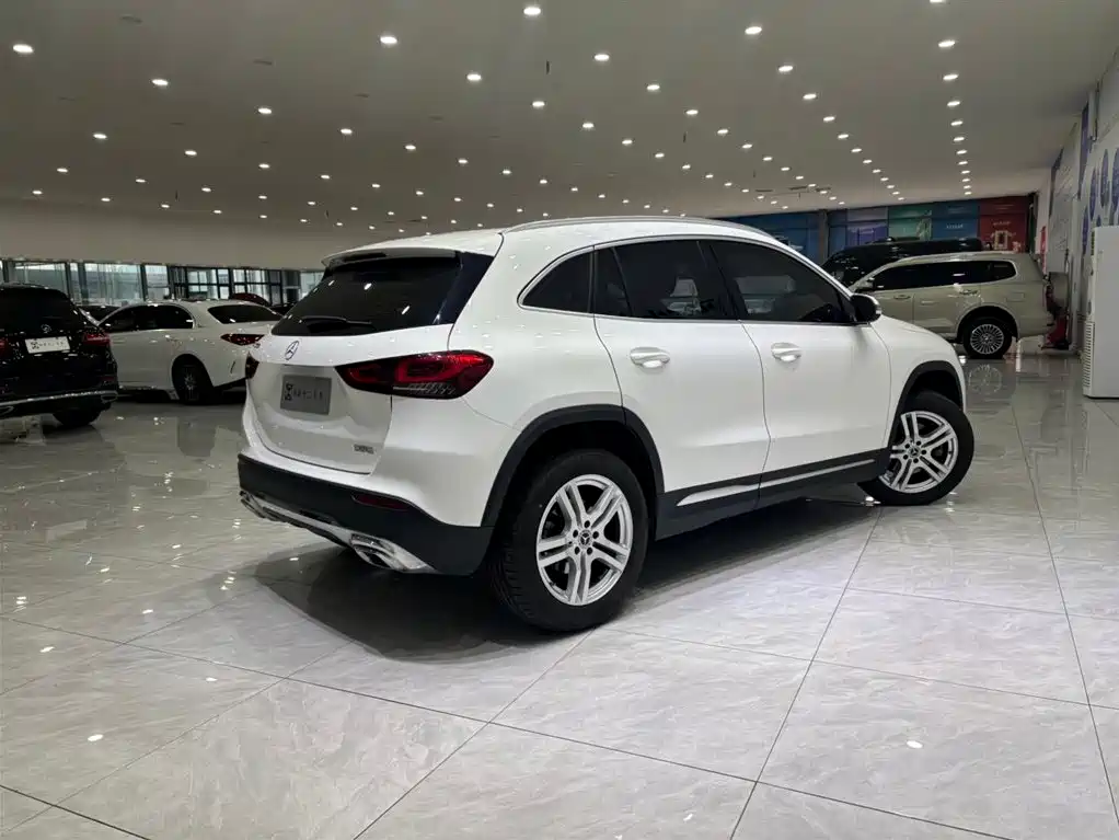 Mercedes-Benz GLA 2023 GLA 200 купить на сайте DeffCars