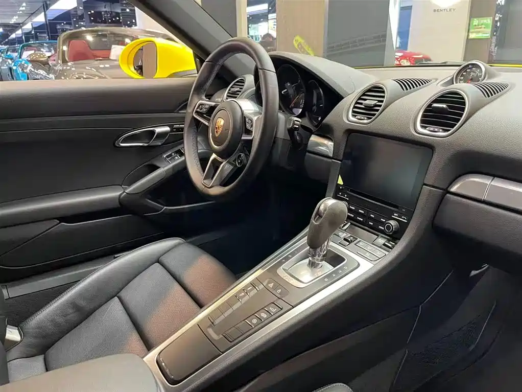 Porsche 718 2018 Cayman 2.0T купить на сайте DeffCars