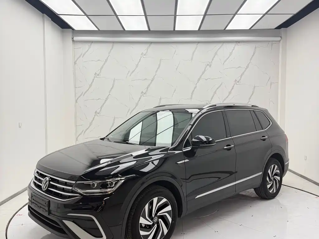 Tiguan L 2023 280TSI automatic two-wheel drive Chaochuang limited edition купить на сайте DeffCars