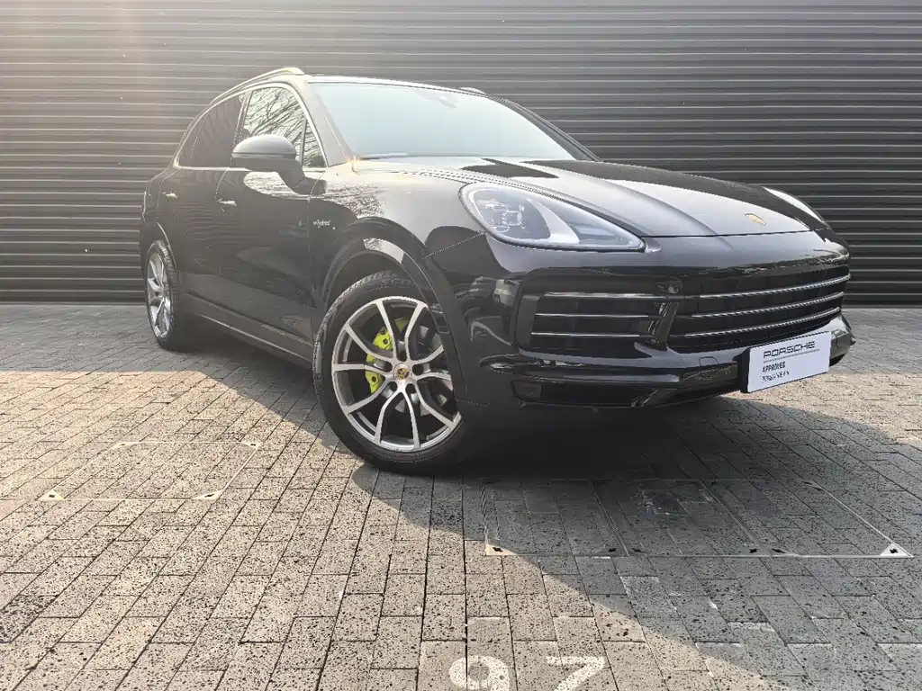 Cayenne New Energy 2021 Cayenne E-Hybrid 2.0T купить на сайте DeffCars