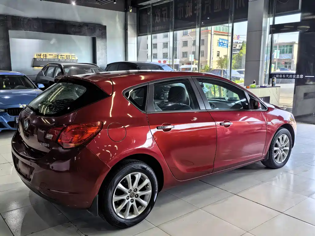 Excelle GT 2014 XT 1.6L automatic fashion version купить на сайте DeffCars