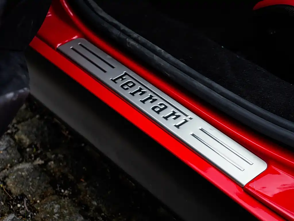 SF90 2020 3.9T V8 Stradale купить на сайте DeffCars