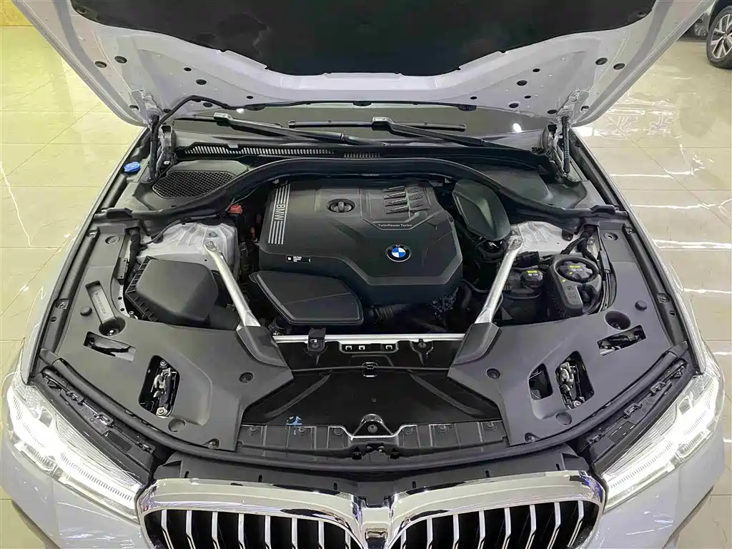 BMW 5 Series 2022 facelift 530Li leading M sports package купить на сайте DeffCars