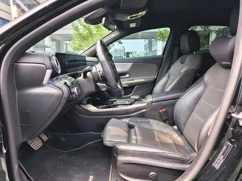 Mercedes-Benz A-Class AMG 2022 AMG A 35 L 4MATIC купить на сайте DeffCars