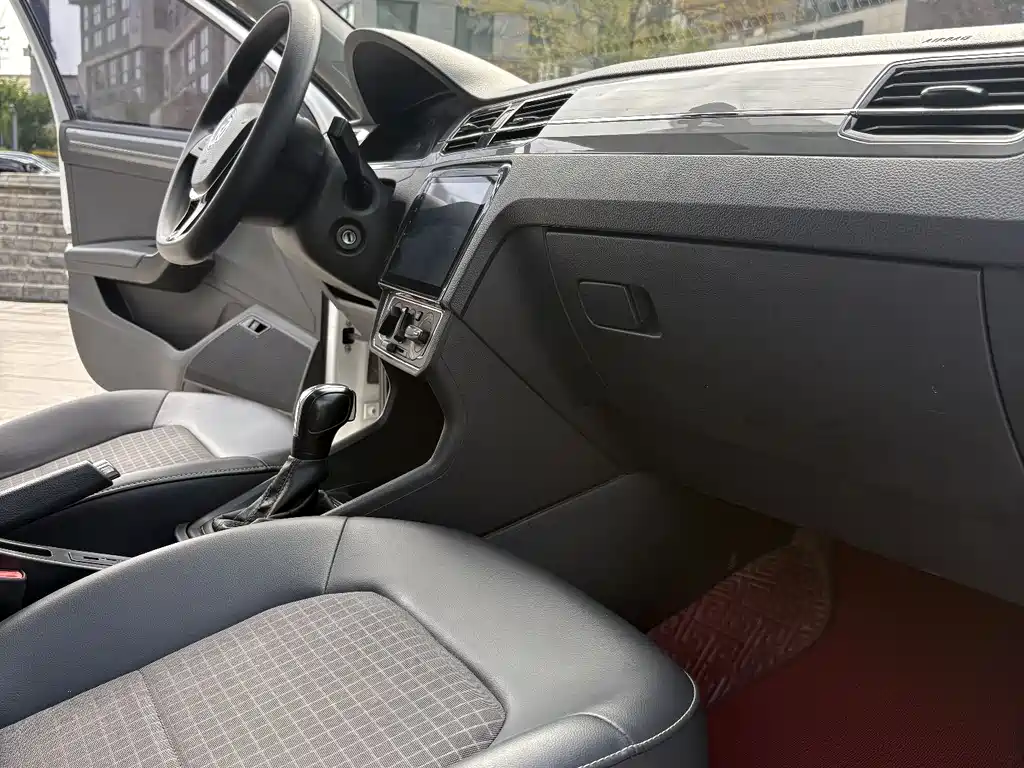 Santana 2018 1.5L automatic comfort version купить на сайте DeffCars