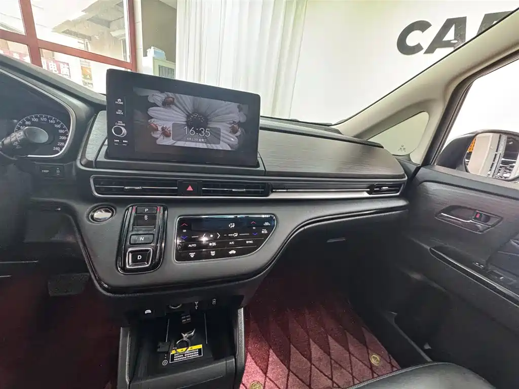 Alison 2022 2.0L e:HEV Deluxe Edition купить на сайте DeffCars