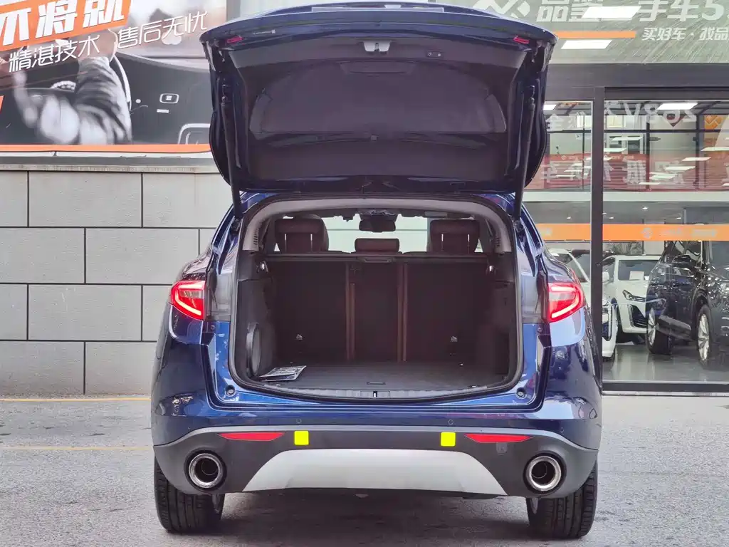 Stelvio 2017 2.0T 200HP Deluxe Edition купить на сайте DeffCars
