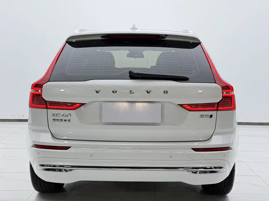 Volvo XC60 2023 B5 four-wheel drive Zhiyi Luxury Edition купить на сайте DeffCars