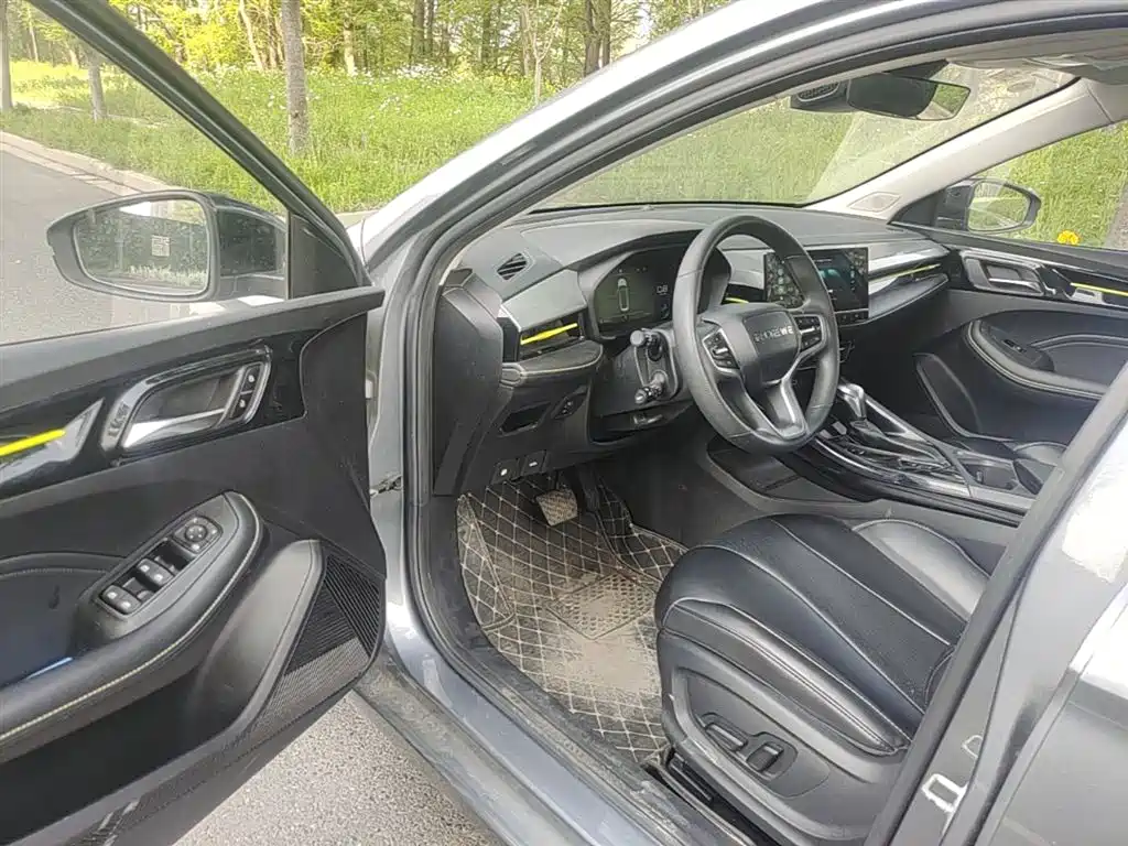 Roewe i5 2021 1.5L CVT Star Edition купить на сайте DeffCars