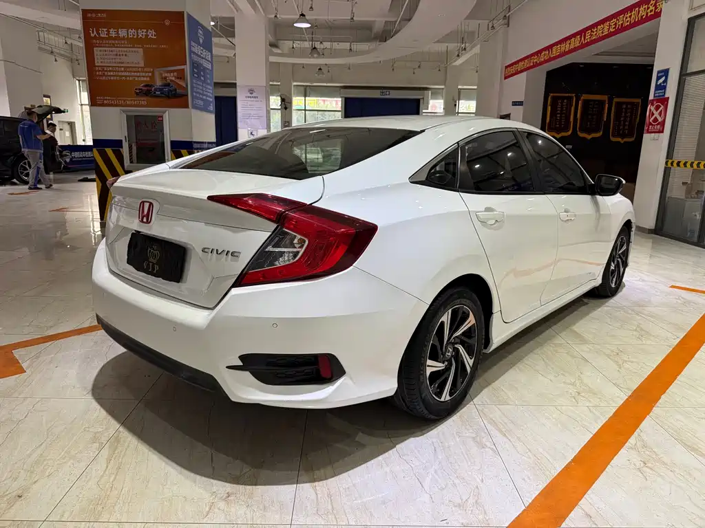 Civic 2016 220TURBO CVT Deluxe Edition купить на сайте DeffCars