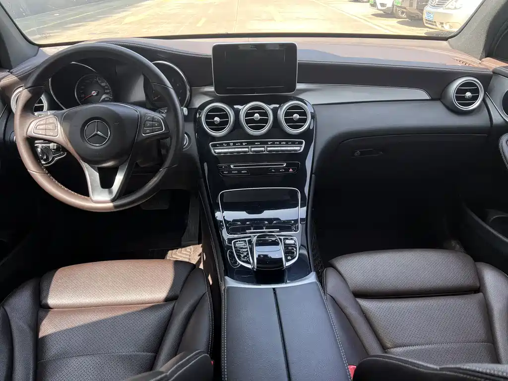 Mercedes-Benz GLC 2018 facelift GLC 200 4MATIC купить на сайте DeffCars