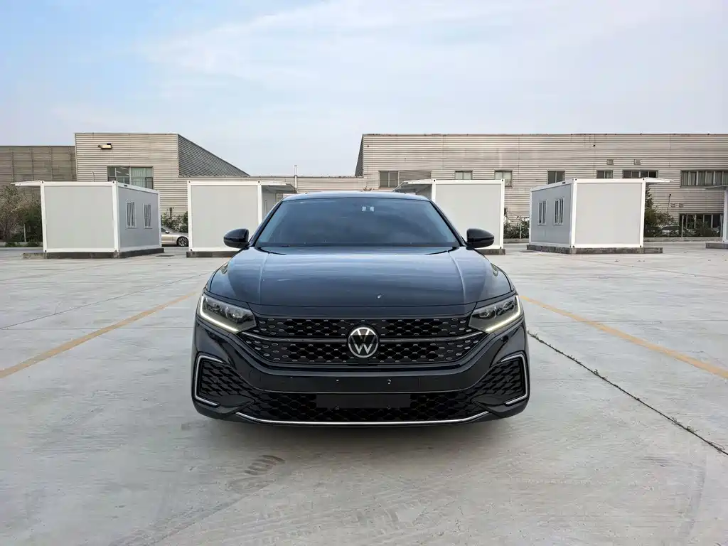 Passat 2023 330TSI Starry Sky Elite Edition купить на сайте DeffCars