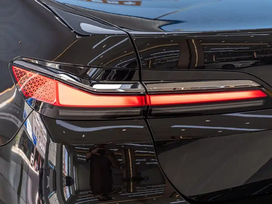 BMW 7 Series 2023 facelift 740Li exclusive M sports package купить на сайте DeffCars