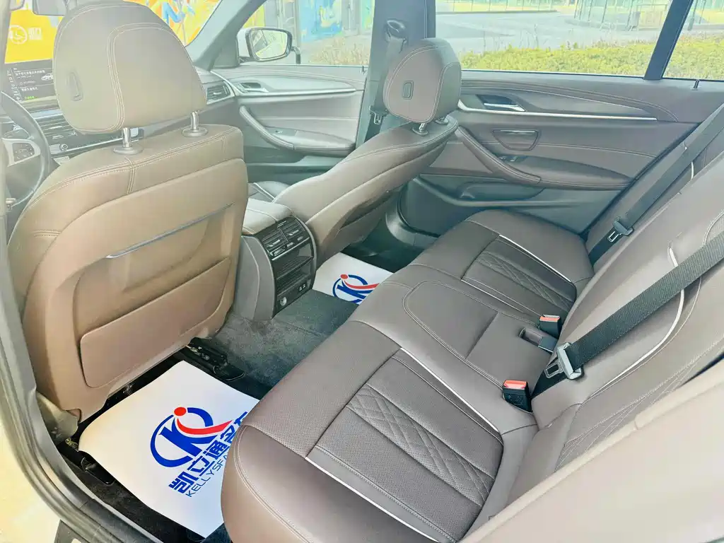 BMW 5 Series New Energy 2022 Model 535Le M Sports Package купить на сайте DeffCars