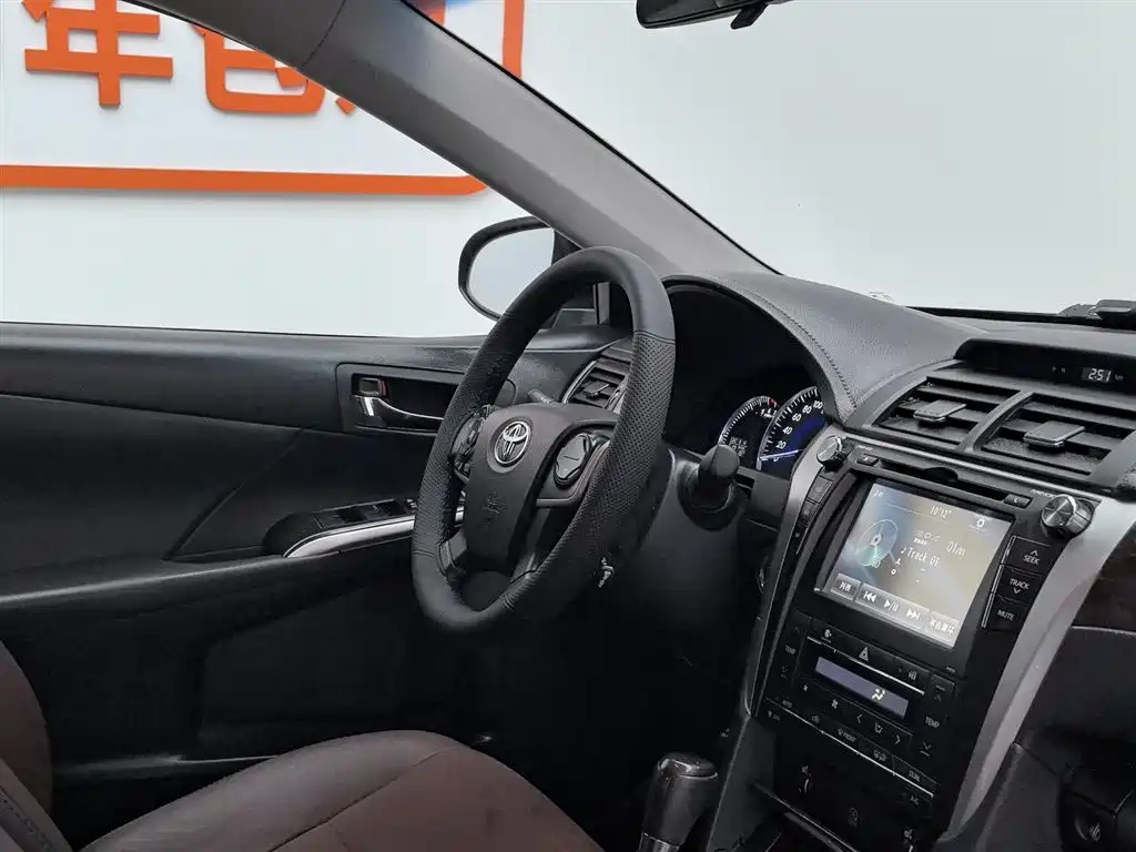 Camry 2016 2.5G 10th Anniversary Deluxe Navigation Edition купить на сайте DeffCars