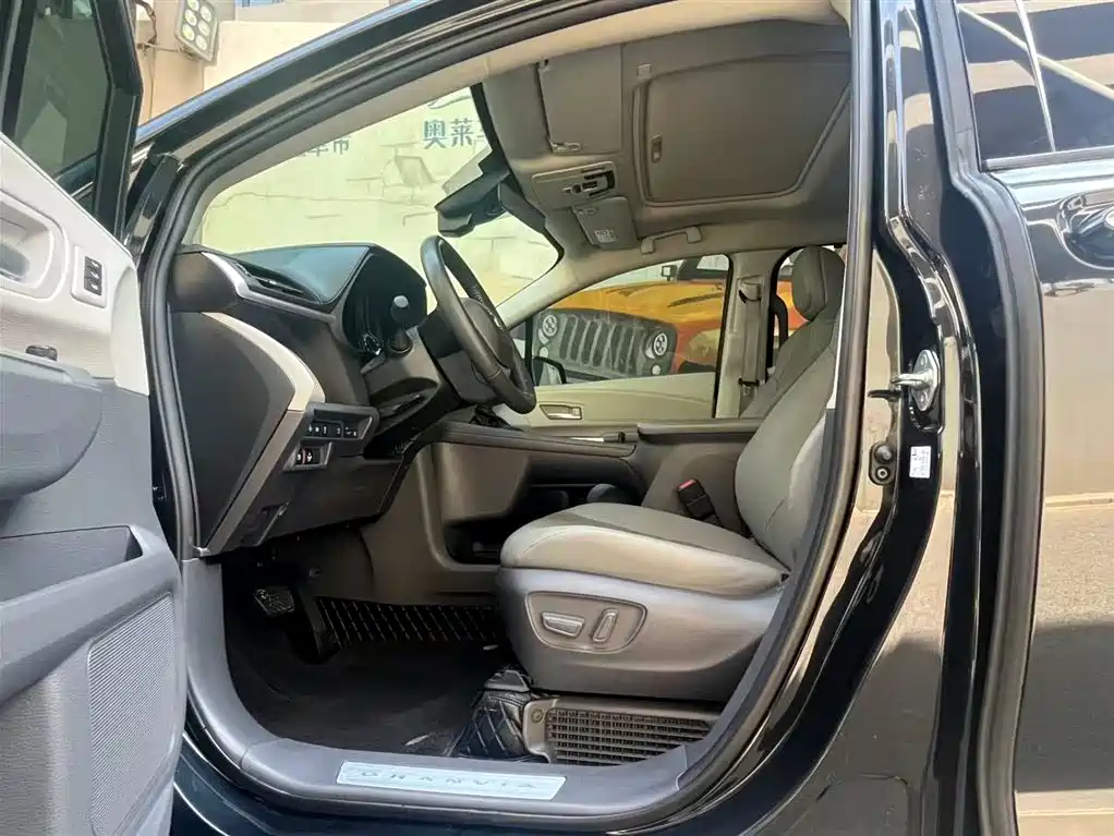 Grevia 2023 2.5L Hybrid Premium PLUS Edition купить на сайте DeffCars
